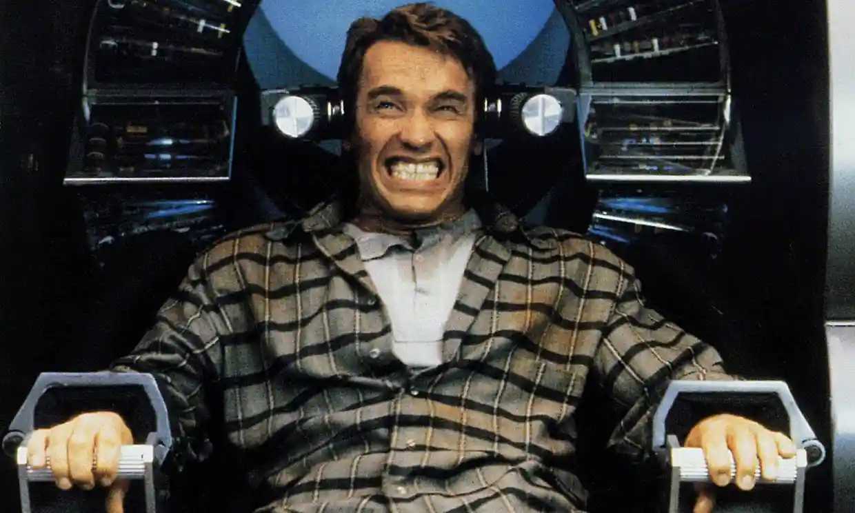 Arnold Schwarzenegge in Total Recall (1990)